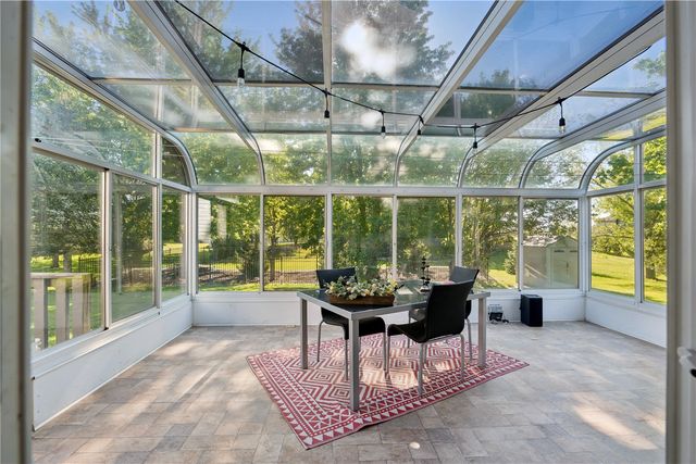 402 Windsor Drive, Solon, IA 52333