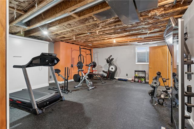 402 Windsor Drive, Solon, IA 52333