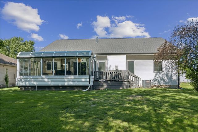 402 Windsor Drive, Solon, IA 52333