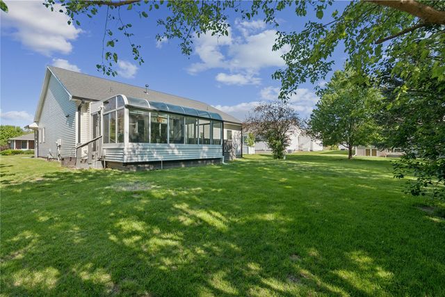 402 Windsor Drive, Solon, IA 52333
