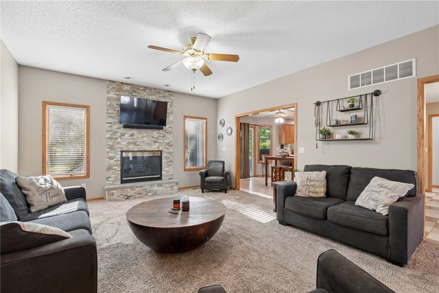 402 Windsor Drive, Solon, IA 52333