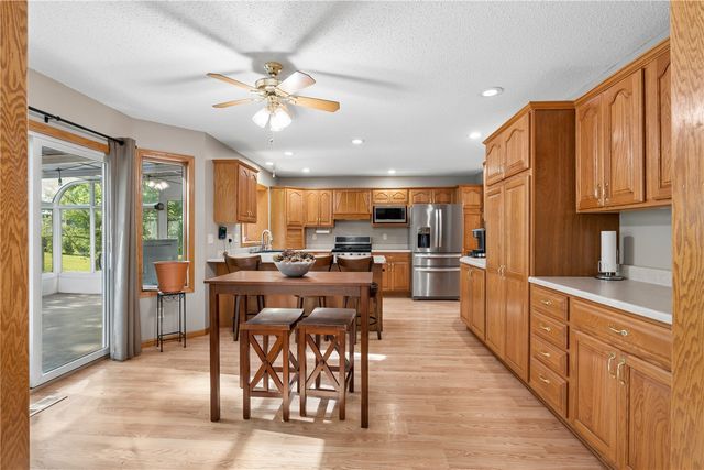 402 Windsor Drive, Solon, IA 52333