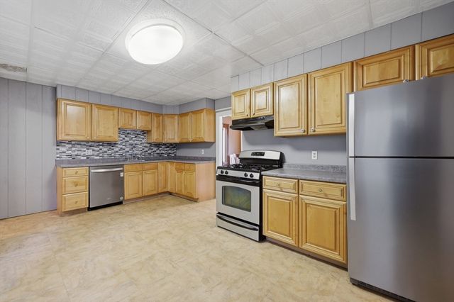 80 Francis Street, Worcester, MA 01606