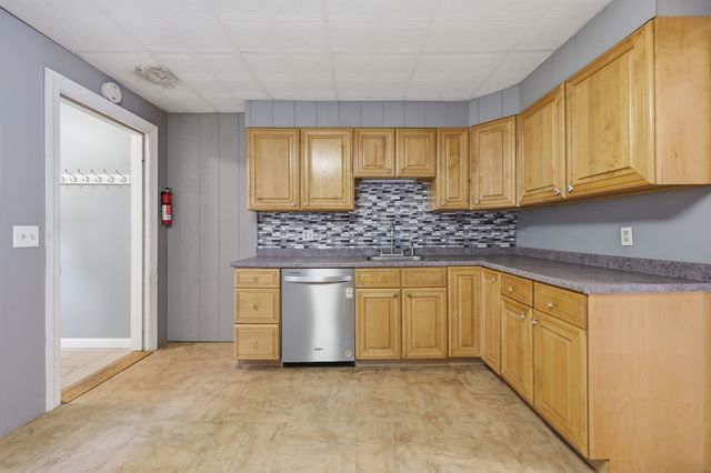 80 Francis Street, Worcester, MA 01606