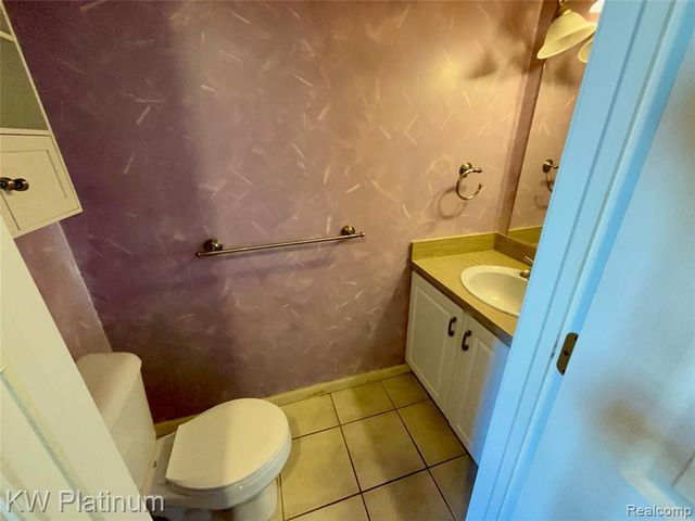 29762 Beverly Lane, New Baltimore, MI 48047