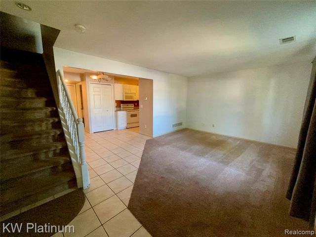 29762 Beverly Lane, New Baltimore, MI 48047