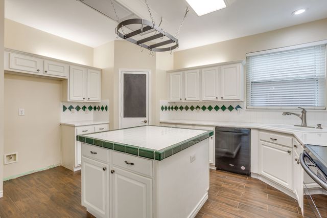 4917 Dougal Avenue, Fort Worth, TX 76137