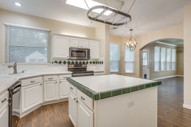 4917 Dougal Avenue, Fort Worth, TX 76137
