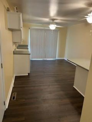 33 Circle Drive, Indian Creek, IL 60061