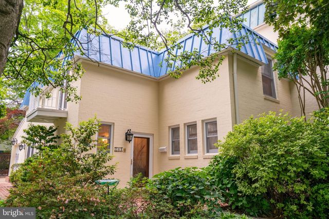 201 GARDEN CT, Falls Church, VA 22046