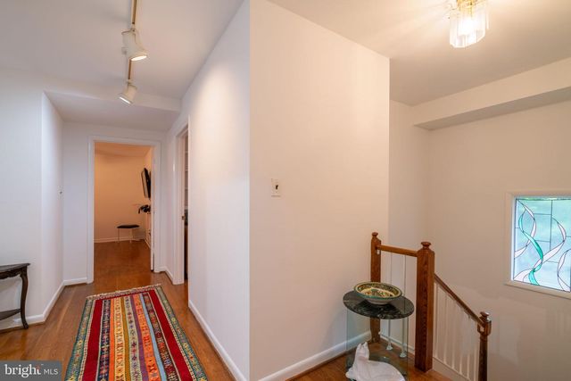 201 GARDEN CT, Falls Church, VA 22046