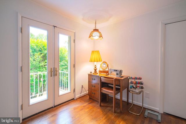 201 GARDEN CT, Falls Church, VA 22046