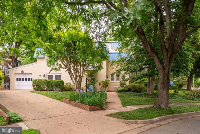 201 GARDEN CT, Falls Church, VA 22046