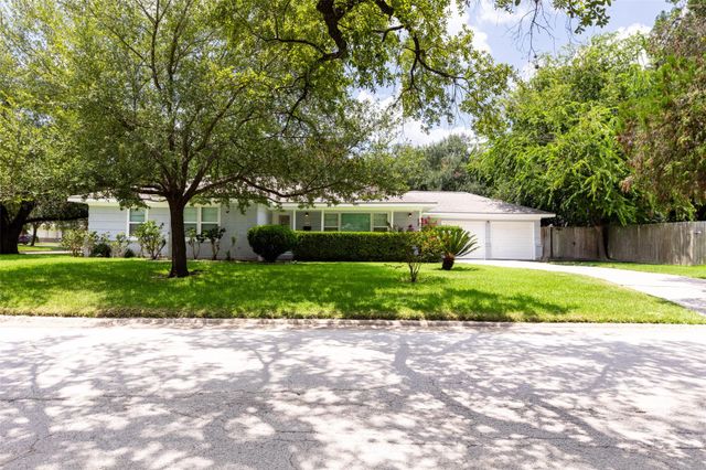 8106 Lorrie Drive, Houston, TX 77025