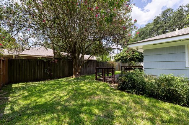 8106 Lorrie Drive, Houston, TX 77025