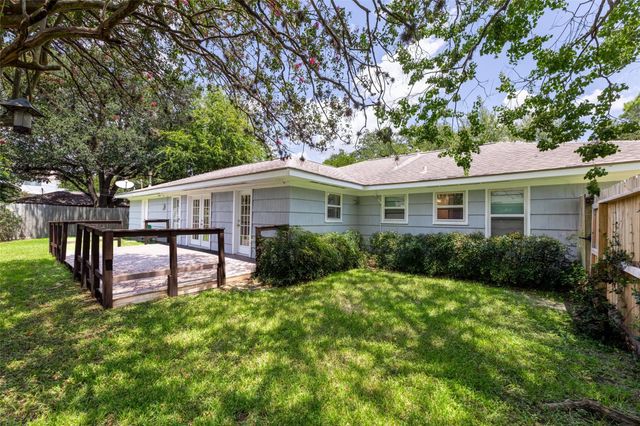 8106 Lorrie Drive, Houston, TX 77025