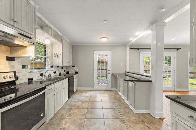 8106 Lorrie Drive, Houston, TX 77025