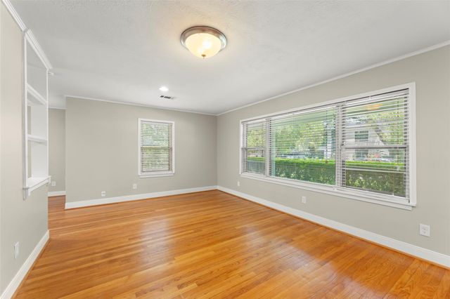 8106 Lorrie Drive, Houston, TX 77025