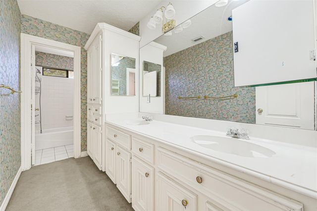 5219 White Manor Drive, Pasadena, TX 77505