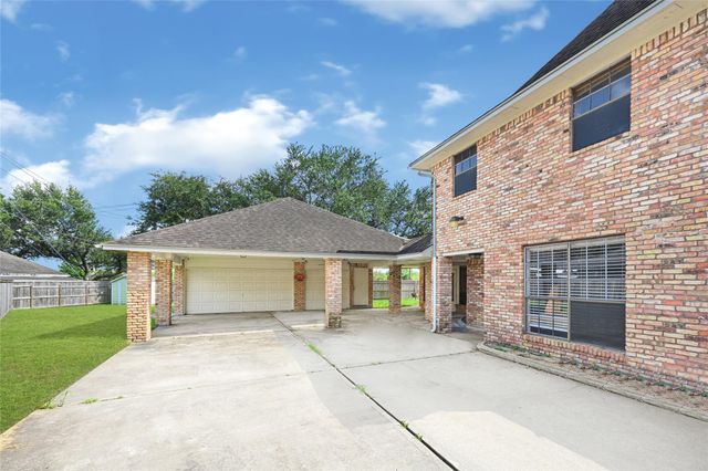 5219 White Manor Drive, Pasadena, TX 77505