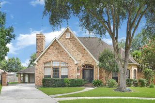 5219 White Manor Drive, Pasadena, TX 77505