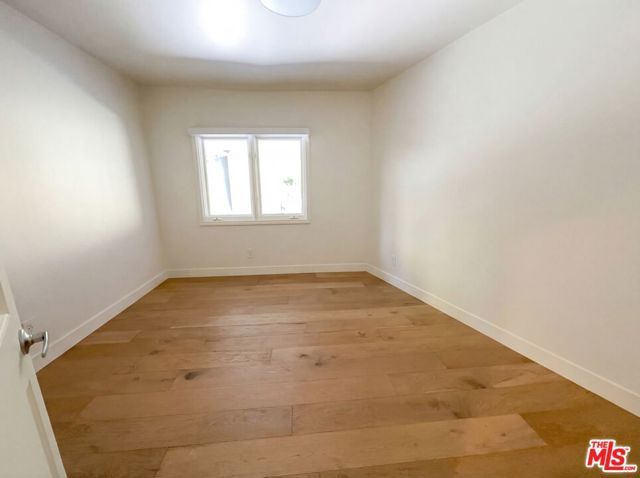 4900 Queen Victoria Road, Woodland Hills (los Angeles), CA 91364