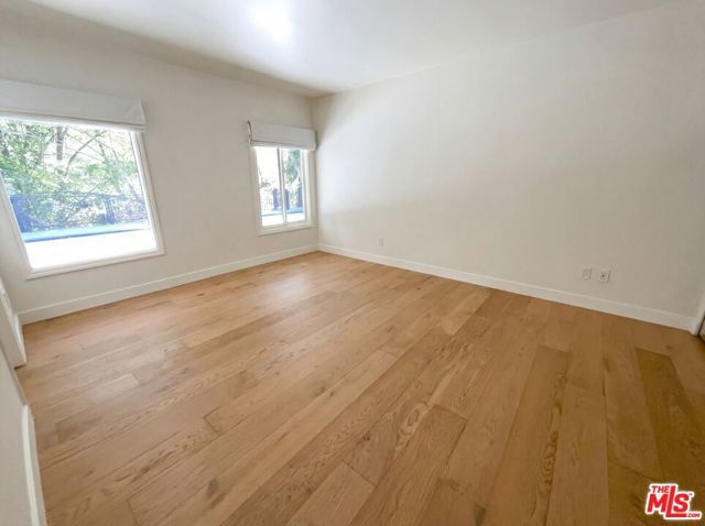 4900 Queen Victoria Road, Woodland Hills (los Angeles), CA 91364