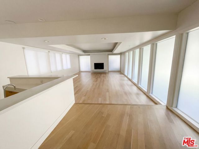 4900 Queen Victoria Road, Woodland Hills (los Angeles), CA 91364