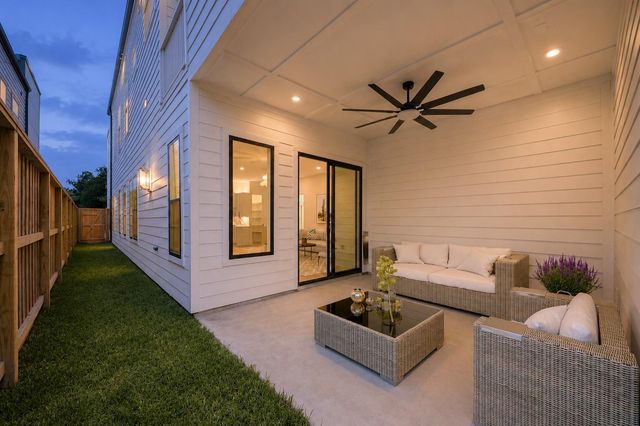 227 E 26th Street, Houston, TX 77008