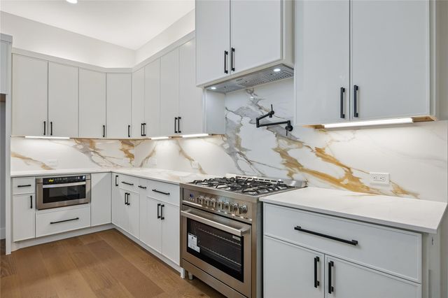 227 E 26th Street, Houston, TX 77008