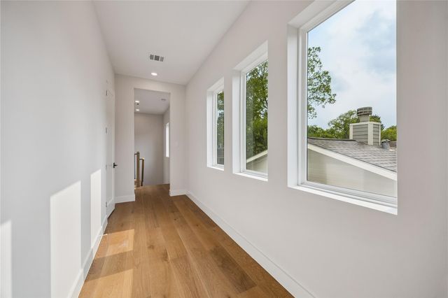 227 E 26th Street, Houston, TX 77008