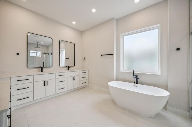 227 E 26th Street, Houston, TX 77008