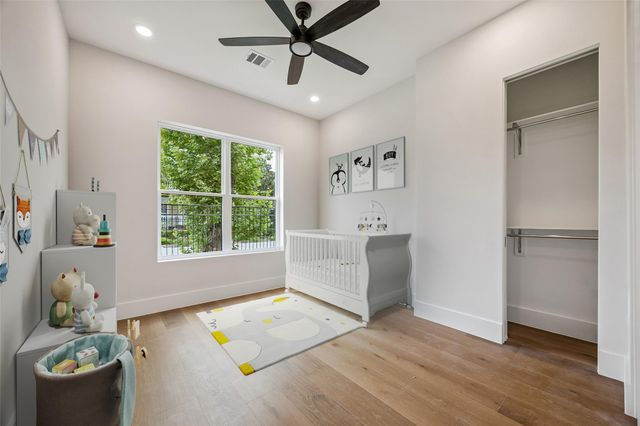 227 E 26th Street, Houston, TX 77008