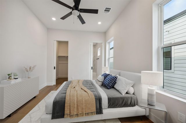 227 E 26th Street, Houston, TX 77008