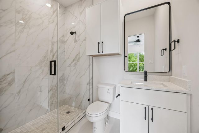 227 E 26th Street, Houston, TX 77008