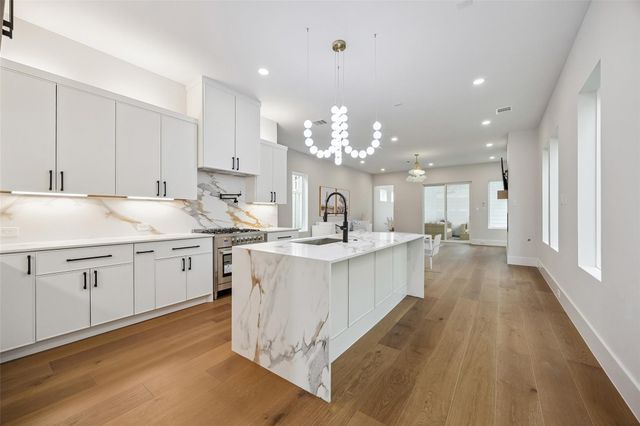 227 E 26th Street, Houston, TX 77008
