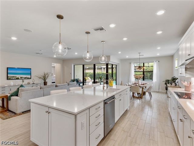 12905 Hadley CT, Fort Myers, FL 33913