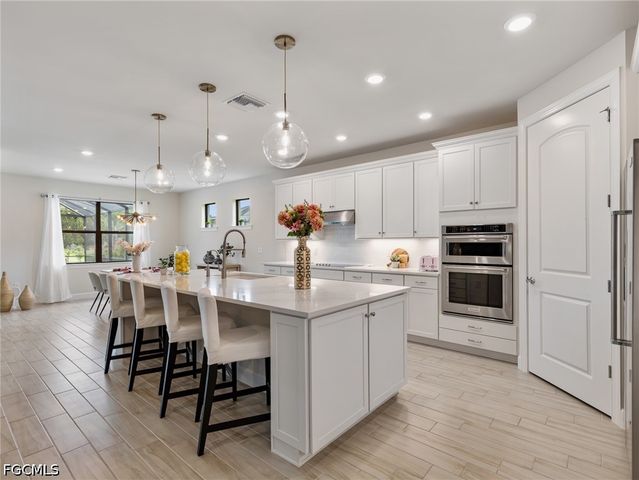 12905 Hadley CT, Fort Myers, FL 33913