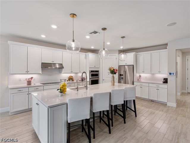 12905 Hadley CT, Fort Myers, FL 33913
