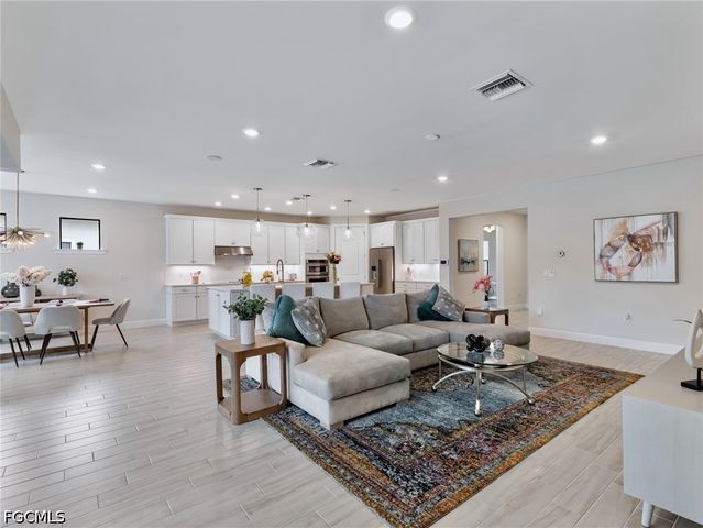 12905 Hadley CT, Fort Myers, FL 33913