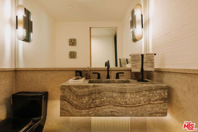 6250 Hollywood Boulevard 14A, Los Angeles, CA 90028