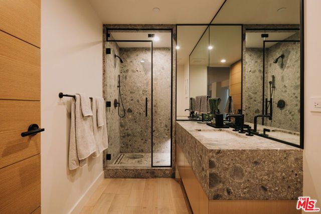 6250 Hollywood Boulevard 14A, Los Angeles, CA 90028