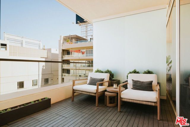 6250 Hollywood Boulevard 14A, Los Angeles, CA 90028