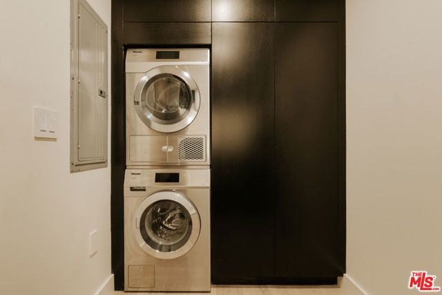 6250 Hollywood Boulevard 14A, Los Angeles, CA 90028