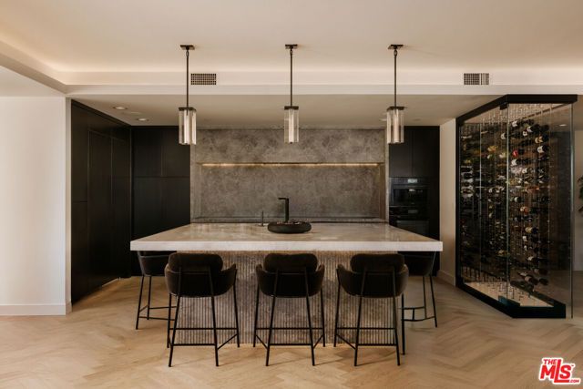 6250 Hollywood Boulevard 14A, Los Angeles, CA 90028