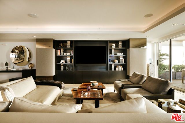 6250 Hollywood Boulevard 14A, Los Angeles, CA 90028