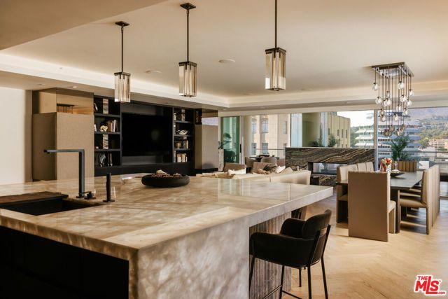 6250 Hollywood Boulevard 14A, Los Angeles, CA 90028