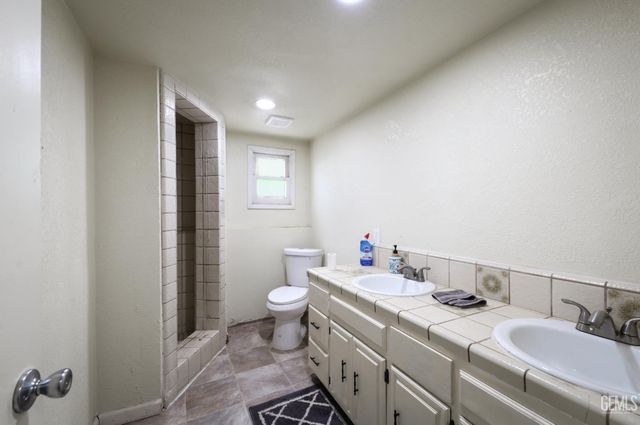 4359 Di Giorgio Road, Bakersfield, CA 93307