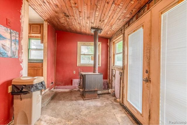 10090 Sterling Street, Romulus, MI 48174