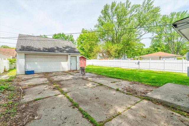 10090 Sterling Street, Romulus, MI 48174